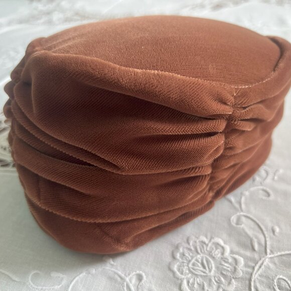 Vintage Brown Velvet Hat 21" Soft Gathered Ruched 1920s to 50s Simple Elegant - Picture 2 of 8